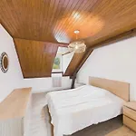 Grande Maison Familiale Avec Piscine Pour 12 度假居