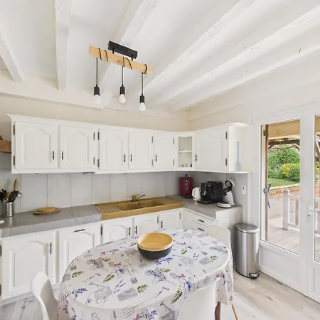 Prázdninový dům Grande Maison Familiale Avec Piscine Pour 12