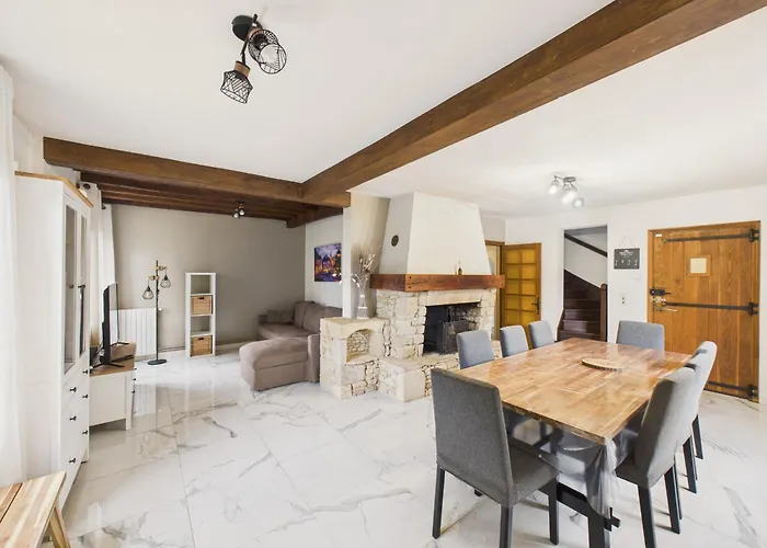 Grande Maison Familiale Avec Piscine Pour 12 Ferienhaus *